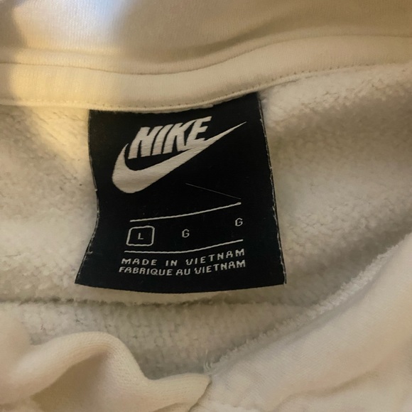 Two Nike Sweatshirt Bundle - Picture 10 of 10